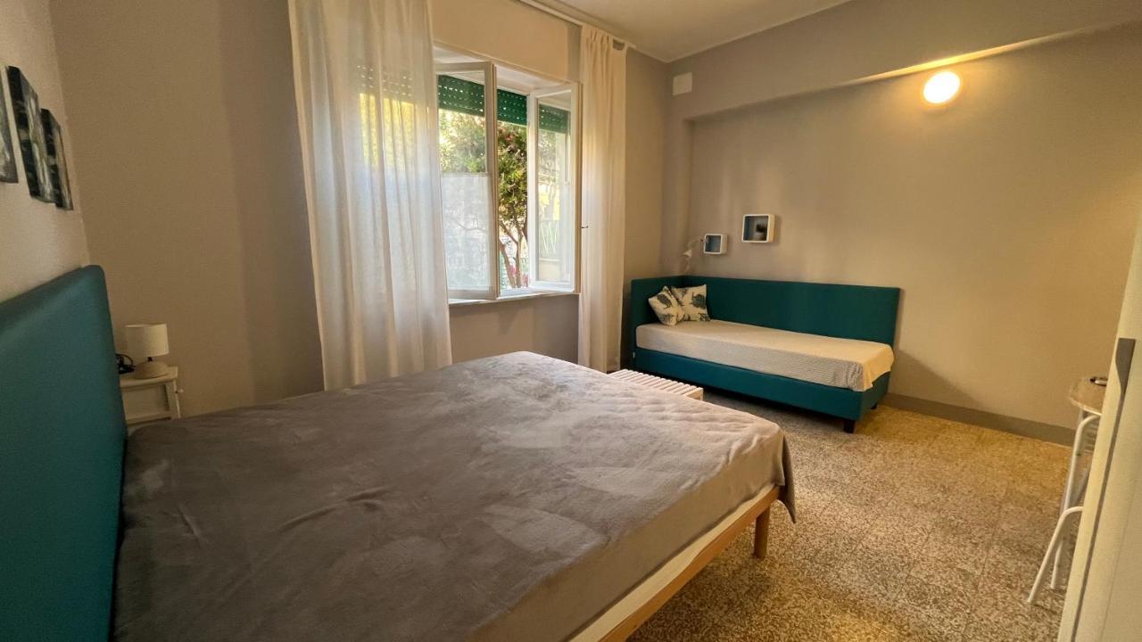 Bed And Coffee Rooms 포르토페라이오 외부 사진