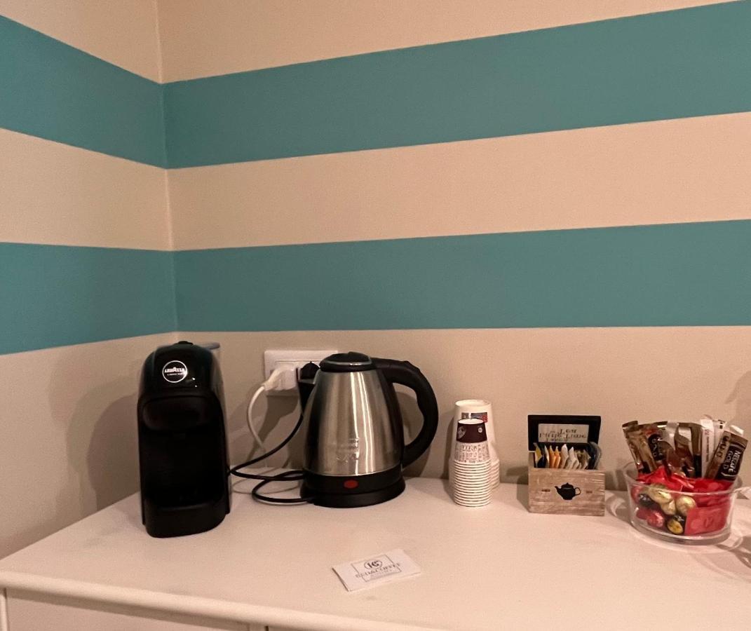 Bed And Coffee Rooms 포르토페라이오 외부 사진