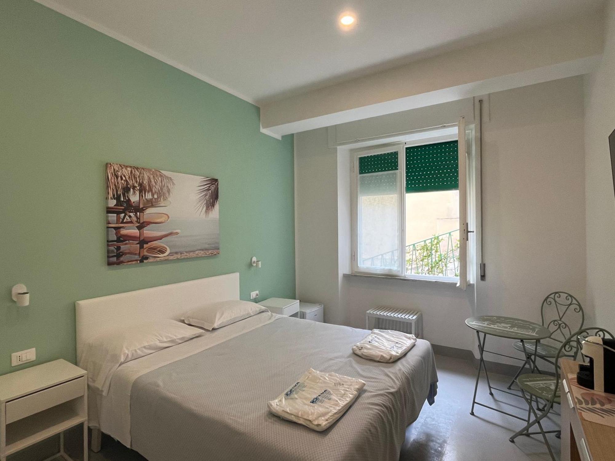 Bed And Coffee Rooms 포르토페라이오 외부 사진